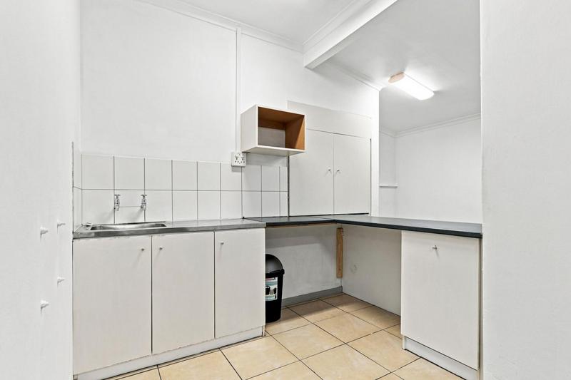 To Let Commercial Property for Rent in Pinelands Western Cape
